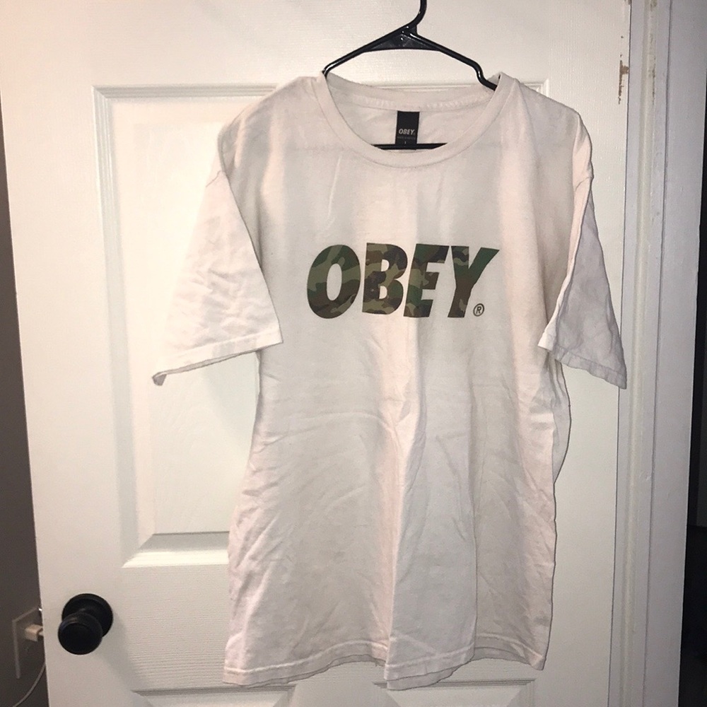 Obey T-shirt